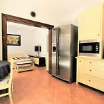 Konukevi Istriana 3*